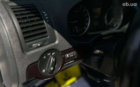 Skoda Octavia 2011 - фото 9