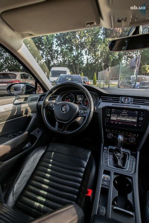 Volkswagen Passat 2015 - фото 17