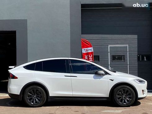 Tesla Model X 2019 - фото 11
