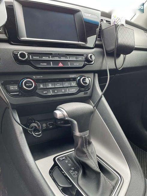 Kia Niro 2017 - фото 13