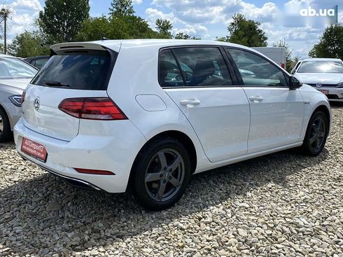 Volkswagen e-Golf 2020 - фото 16