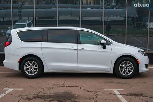 Chrysler Pacifica 2017 - фото 4