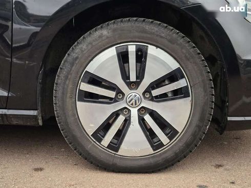 Volkswagen e-Golf 2019 - фото 19