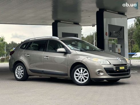 Renault Megane 2010 - фото 8