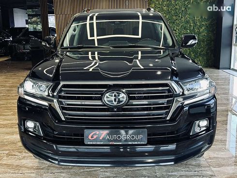 Toyota Land Cruiser 2018 - фото 2
