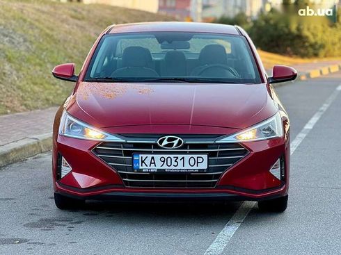 Hyundai Elantra 2019 - фото 2