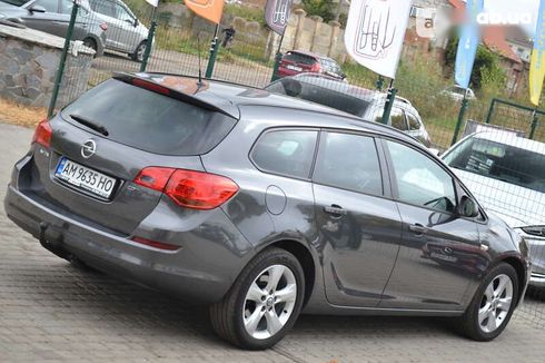 Opel Astra 2011 - фото 15