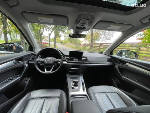 Audi Q5 2020 серый - фото 21