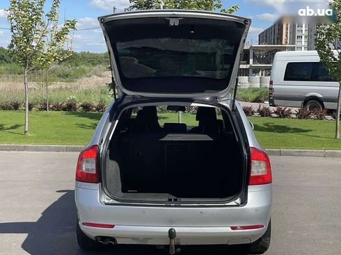 Skoda Octavia 2011 - фото 11
