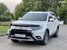 Автомобиль бензин Митсубиси Outlander б/у в Киеве - купить на Автобазаре