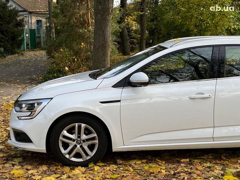 Renault Megane 2018 белый - фото 6