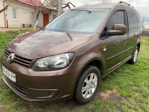 Volkswagen Caddy 2012 коричневый - фото 8