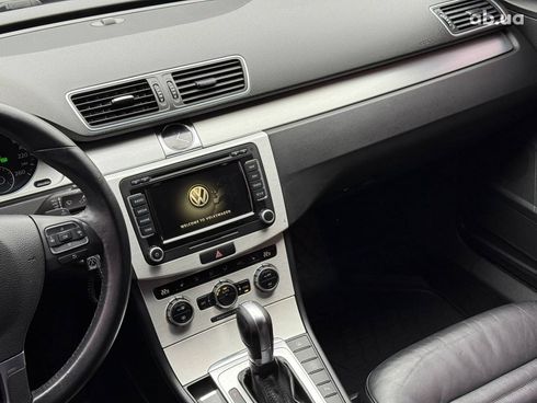 Volkswagen Passat 2012 синий - фото 28