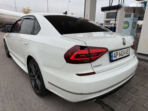 Volkswagen Passat 2018 - фото 17