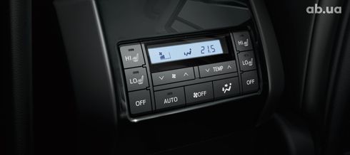 Toyota Land Cruiser Prado 2023 - фото 9