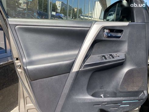 Toyota RAV4 2015 - фото 19