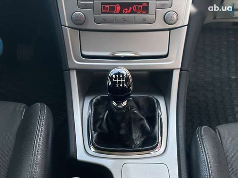 Ford Mondeo 2010 - фото 19