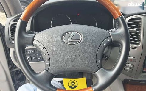 Lexus LX 2005 - фото 16