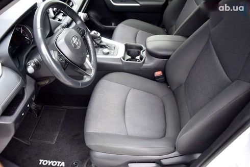 Toyota RAV4 2020 - фото 21