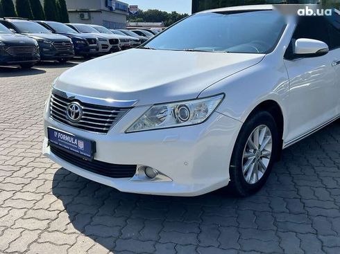 Toyota Camry 2013 - фото 10
