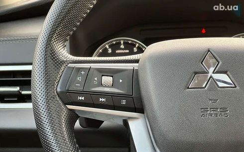 Mitsubishi Outlander 2022 - фото 12