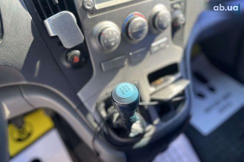 Hyundai H-1 2008 - фото 16