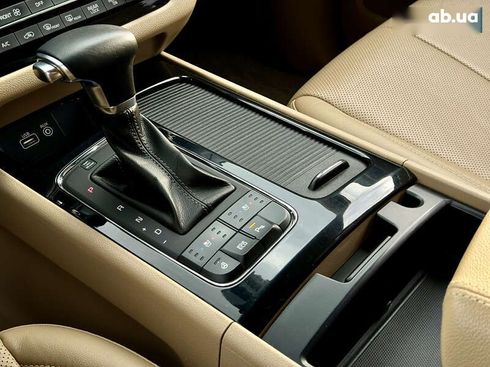 Kia Carnival 2017 - фото 27