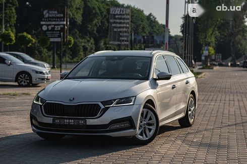 Skoda Octavia 2020 - фото 2