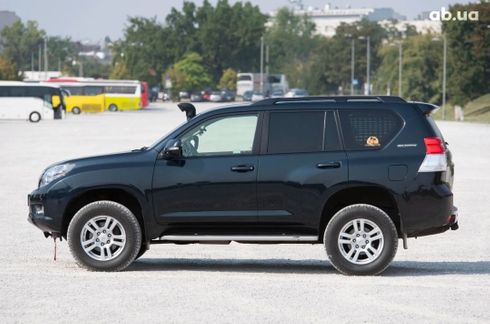 Toyota Land Cruiser Prado 2012 черный - фото 4