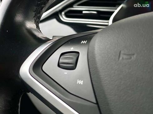 Tesla Model X 2017 - фото 29