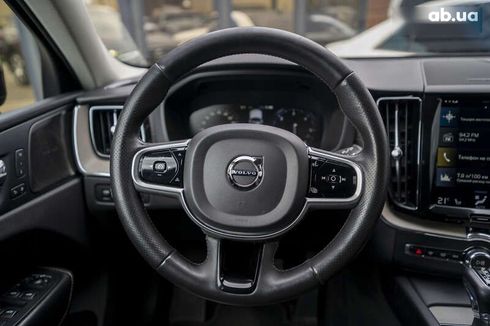 Volvo XC60 2018 - фото 29