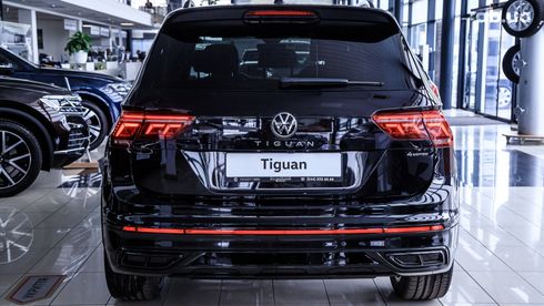 Volkswagen Tiguan 2023 черный - фото 5
