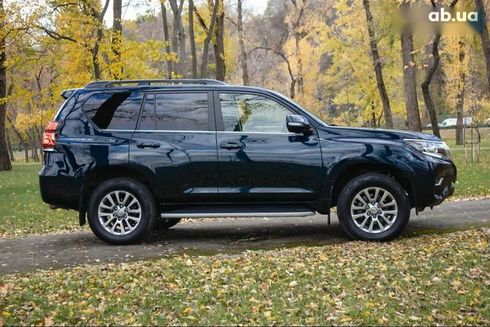 Toyota Land Cruiser Prado 2017 - фото 14