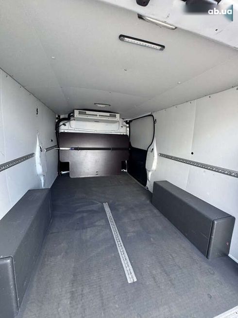 Renault Trafic 2021 - фото 29