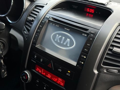 Kia Sorento 2011 белый - фото 27