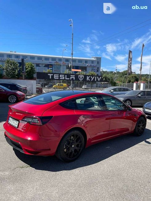 Tesla Model 3 2022 - фото 3