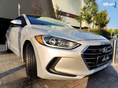 Hyundai Elantra 2016 - фото 29