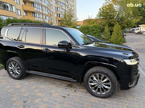 Toyota Land Cruiser 2022 - фото 3