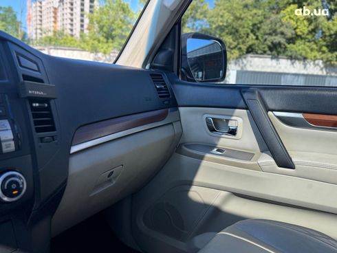 Mitsubishi Pajero Wagon 2008 бежевый - фото 31