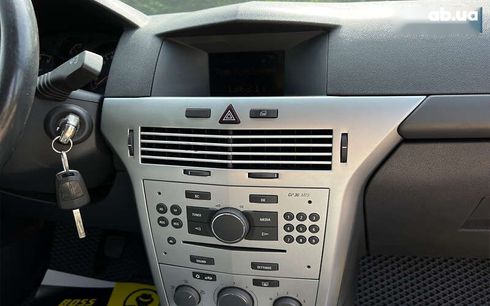 Opel Astra 2012 - фото 10