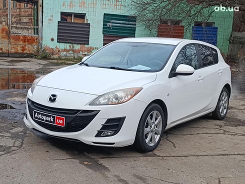 Mazda 3 2010 белый - фото 4
