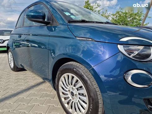 Fiat 500E 2022 - фото 7