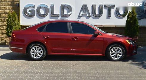 Volkswagen Passat 2018 - фото 21