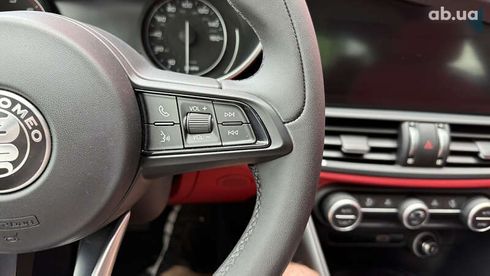 Alfa Romeo Giulia 2021 - фото 28
