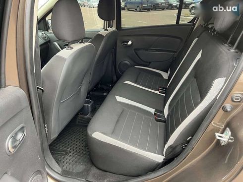 Renault Sandero 2019 - фото 11
