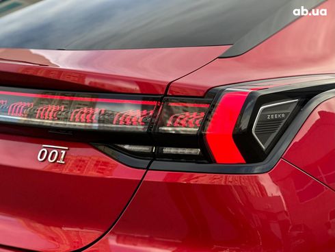 Zeekr 001 2021 красный - фото 17