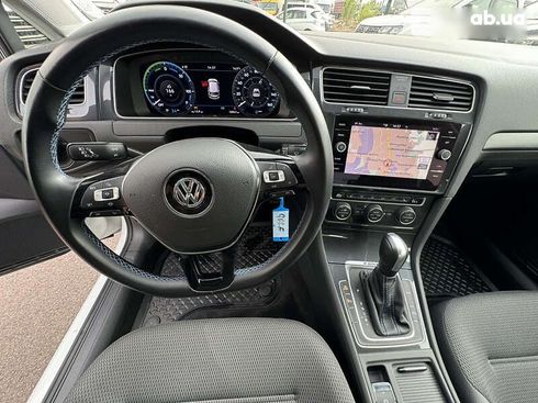 Volkswagen e-Golf 2020 - фото 22