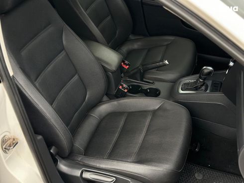 Volkswagen Jetta 2012 белый - фото 23