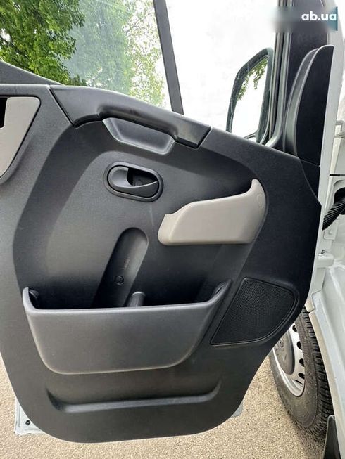 Renault Master 2018 - фото 18