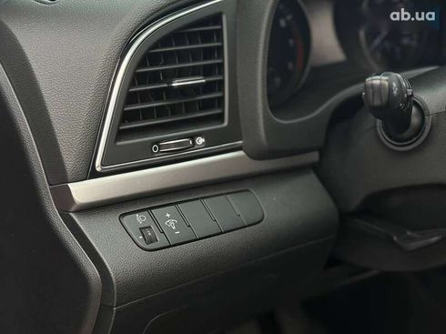 Hyundai Elantra 2017 - фото 14